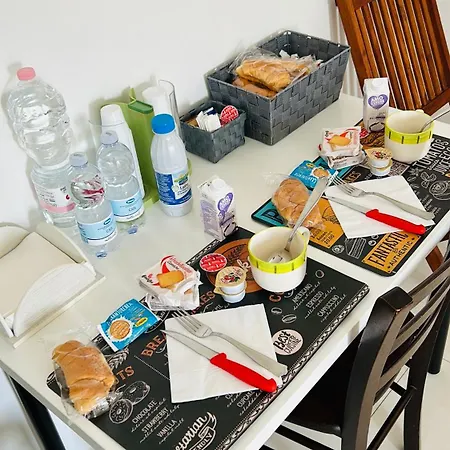 Bed & Breakfast The House Fiera Di Roma Aeroporto Fiumicino *
